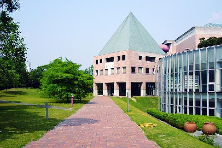 日本大阪藝術大學專業設置及入學要求