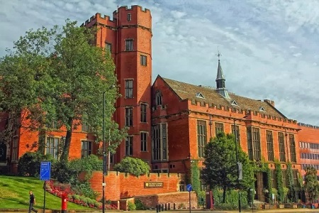 英國名校PK：伯明翰大學和謝菲爾德大學哪個好？