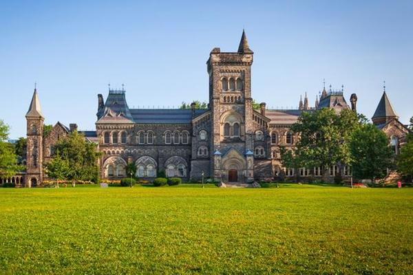 加拿大多倫多大學留學一年費用多少？